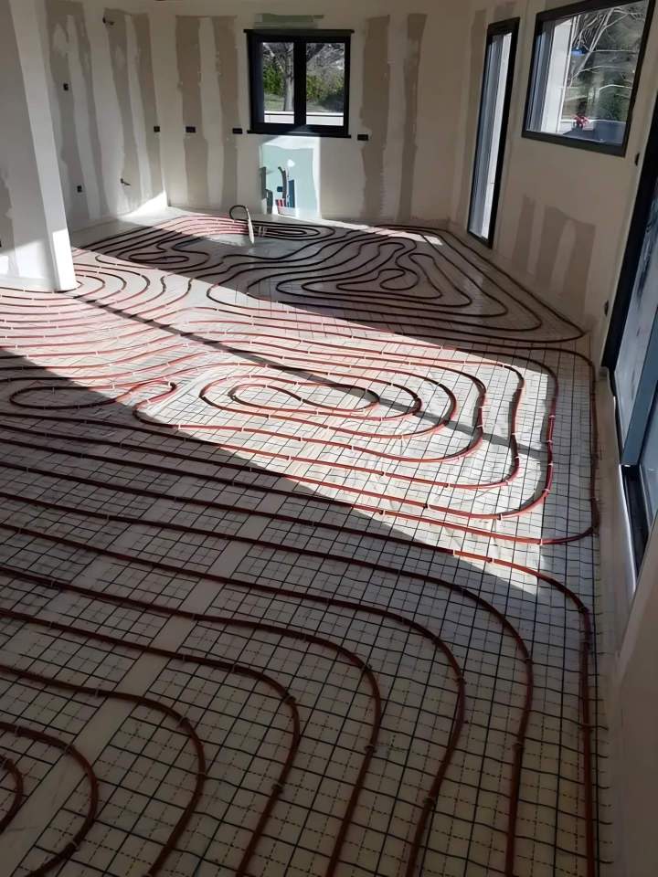 Installation plancher chauffant basse température Vindry-Sur-Turdine